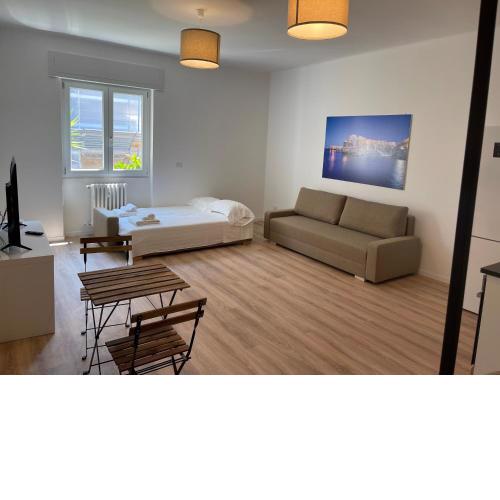 Moderno Home 2