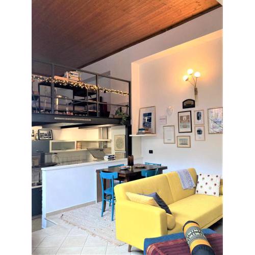 Moderno Loft con soppalco