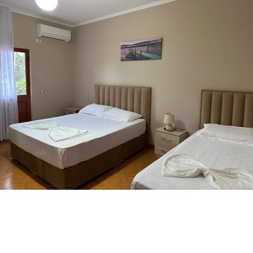 Molla Hotel Restorant