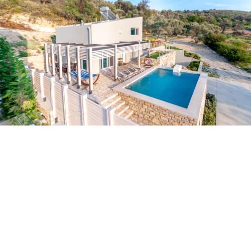 Moly - Luxury Villa with Heated Private Pool