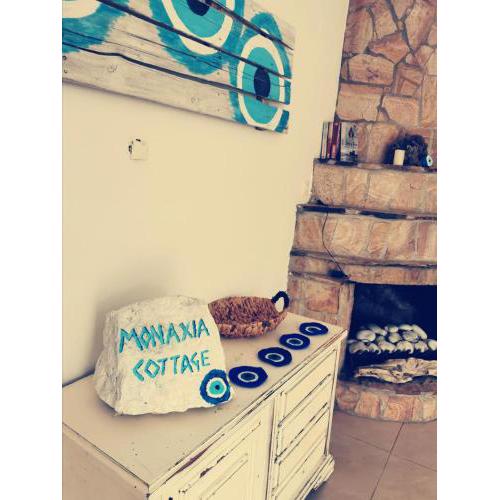 Monaxia cottage