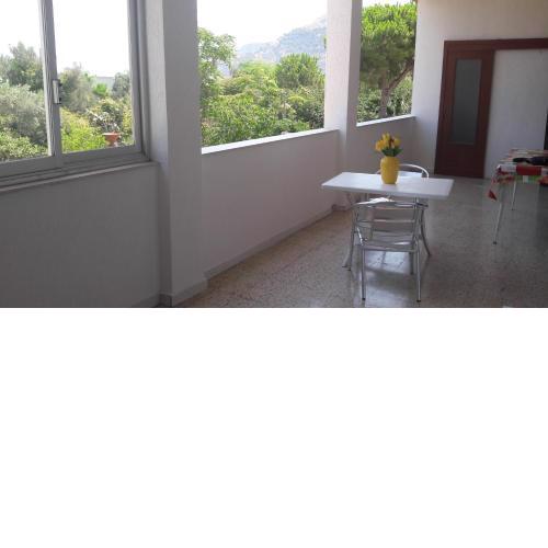 Mondello flat with terrace & solarium