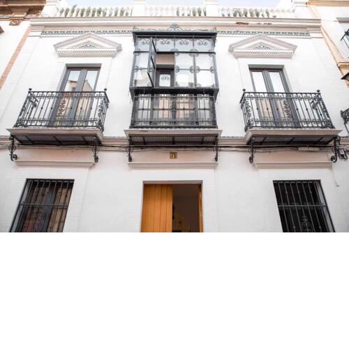 Monkeys Luxury Triana House