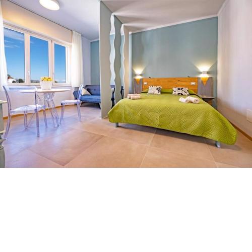 Monolocale di design vista mare