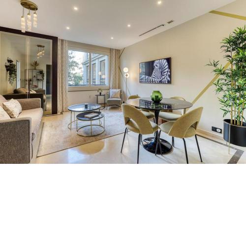 Montaigne Executive Suite