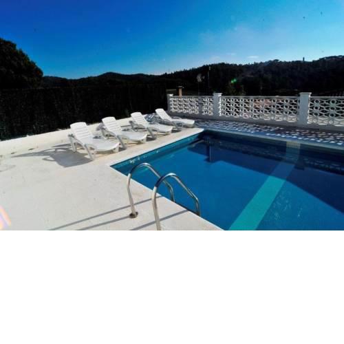 Montbarbat Villa Sleeps 4 Pool