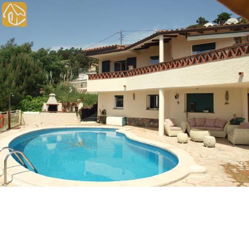 Montbarbat Villa Sleeps 8 Pool WiFi