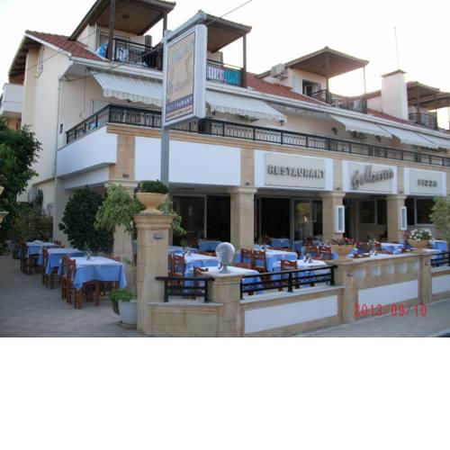 Montes Apartments & Studios