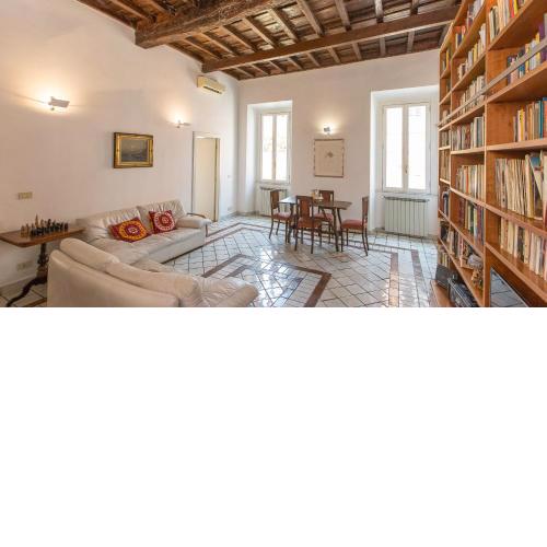 Monti Flat Rental in Rome
