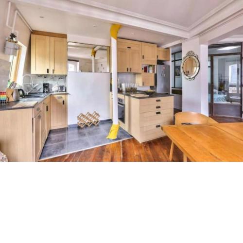Montmartre baroque and chic appartement