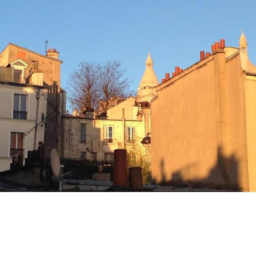 Montmartre Bright & Quiet