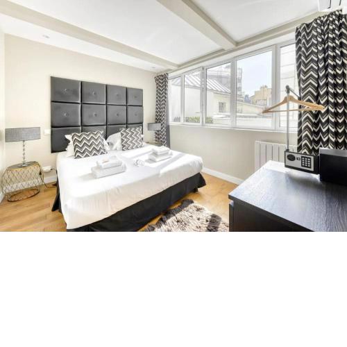 Montmartre Cozy and bright 1BD with terrace