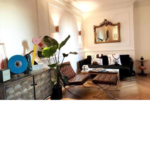 Montmartre Parisian Apartment - Full 51 m2