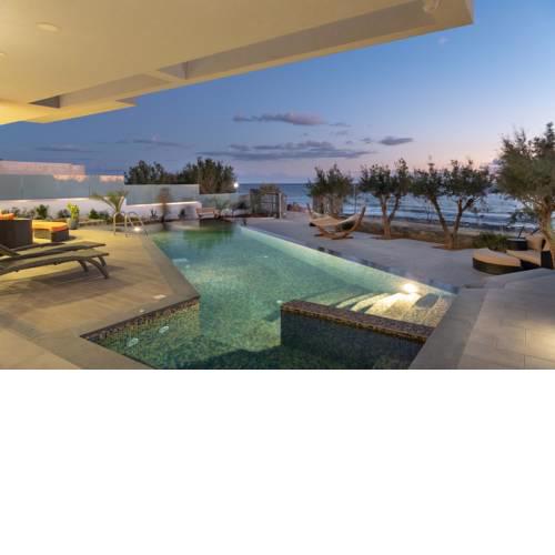 Moonlight Seafront Luxury Apartments