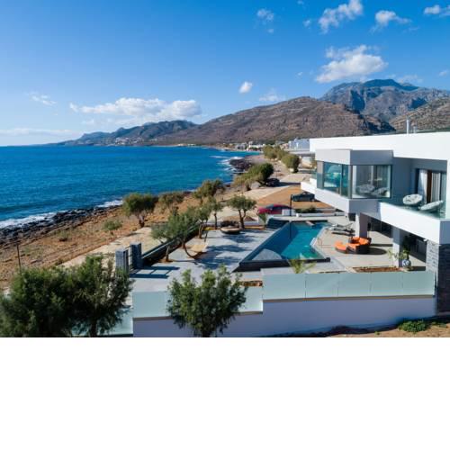 Moonlight Seafront Luxury Villas