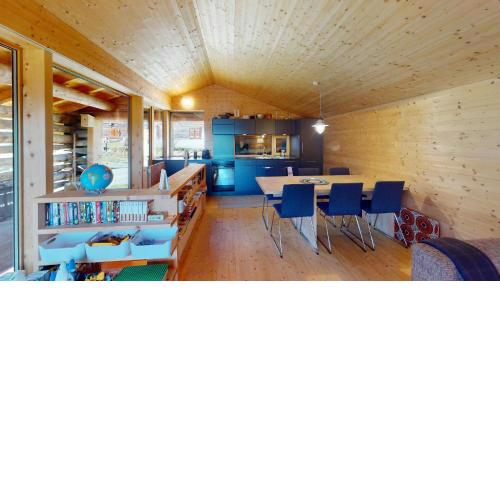 Mountain Cabin Mutten