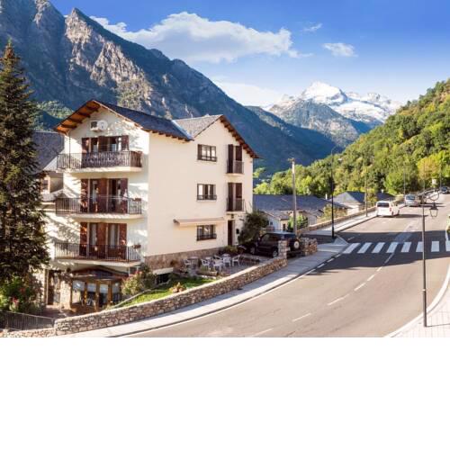 Mountain-View Holiday Home in Boí near Ski-Area
