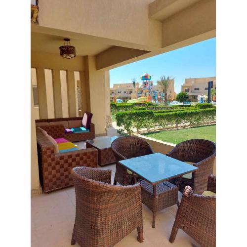 Mousa Coast aquapark view chalet with garden