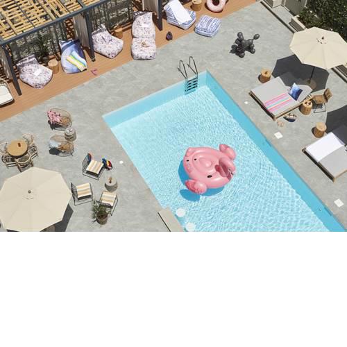 Moxy Patra Marina
