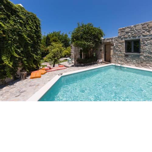 Muazzo Stone House