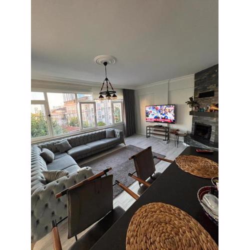 MUHTEŞEM LOKASYONDA,LUX TASARIM DAİRE
