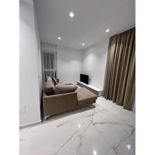 Mumbas Room 3