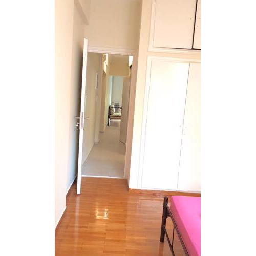 Museum Spacious Apartment