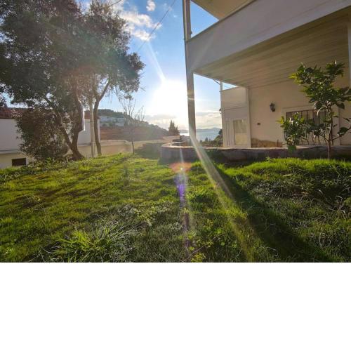 Müstakil Bahçeli İzole Denize Yakın Dubleks Villa