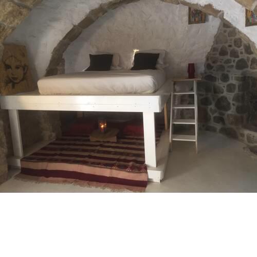 My Old Stone House in a 3 000 sqm private garden