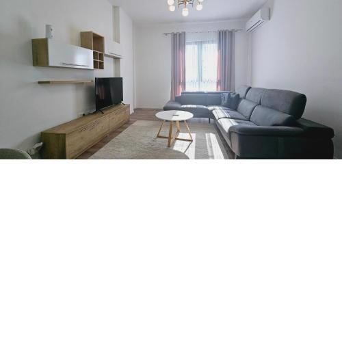 MyHouse at 21 Dhjetori