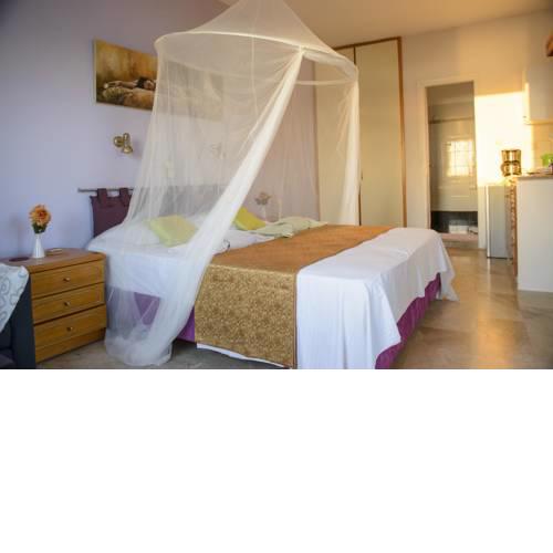 Myrties Honeymoon Apartment