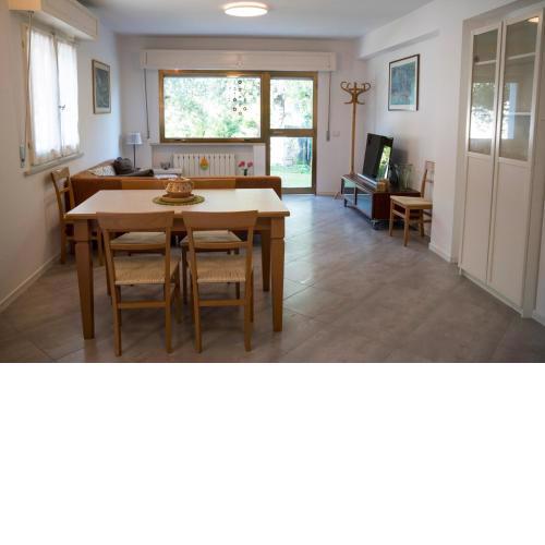 N228 - Numana, quadrilocale ristrutturato con giardino