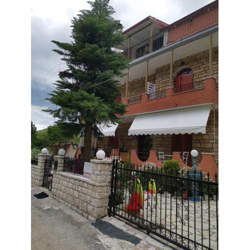 Nafsika Apartments