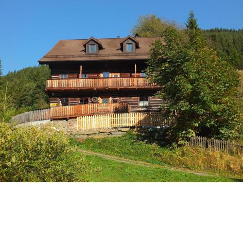Nähe Talstation Turracher Höhe, Ferienwohnung in urigem Holzhaus