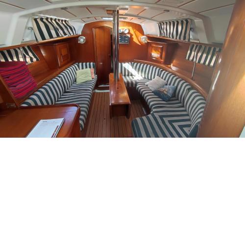 Námořní jachta Beneteau Oceanis Clipper 361
