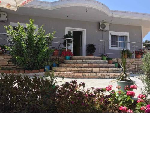 Nardi Guesthouse