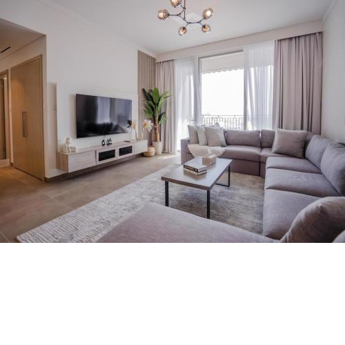 Nasma Luxury Stays - Artistic Condo With City Views In Creek Harbour