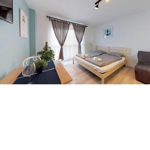 Nautical Studio - Steps from Main Bus Station