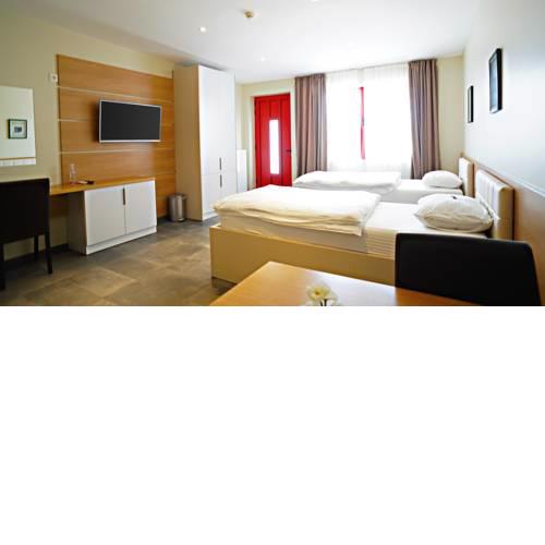 Nava Hotel & Storage