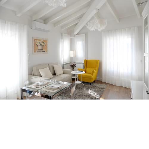 Navarra Chic Apartment & Terrace