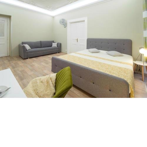 Navratilova Apartment