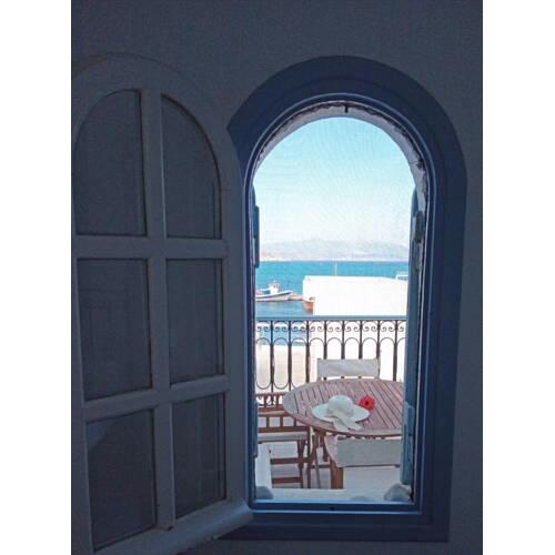 Naxos castle house