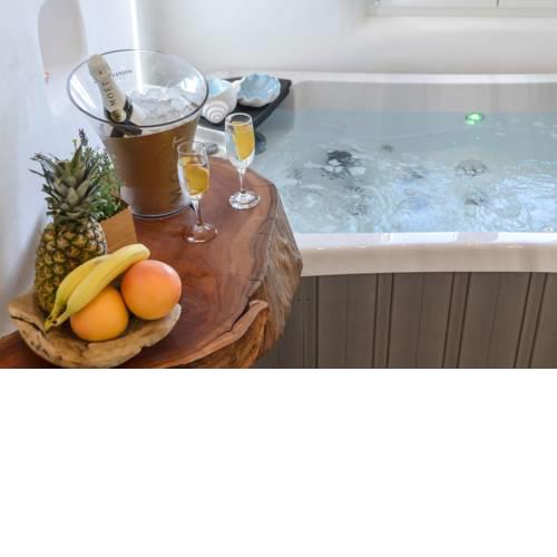 Naxos Island Escape Suites