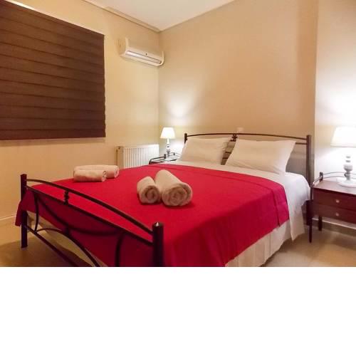 Nea Filadelfia- Spacious Apartment with Garden