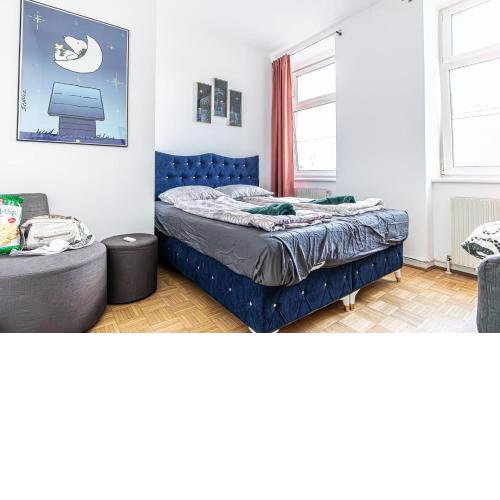 Near Schönbrunn - Economy Rooms in Shared Apartment at Meidling Train Station