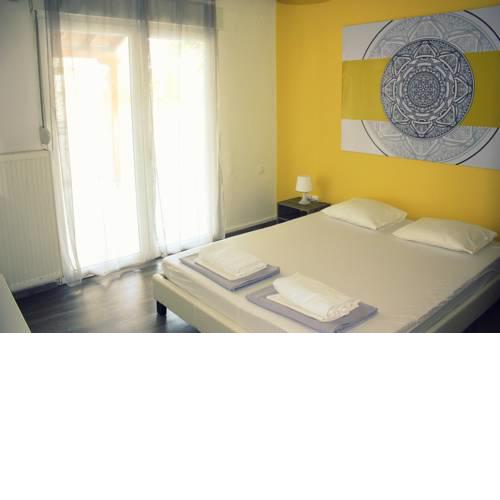 Nei Epivates Rental Rooms 50m from the Beach