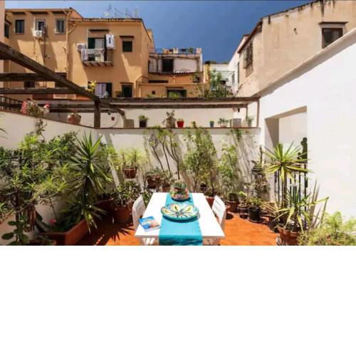 Nel cuore della Kalsa Ideale per Remote Working