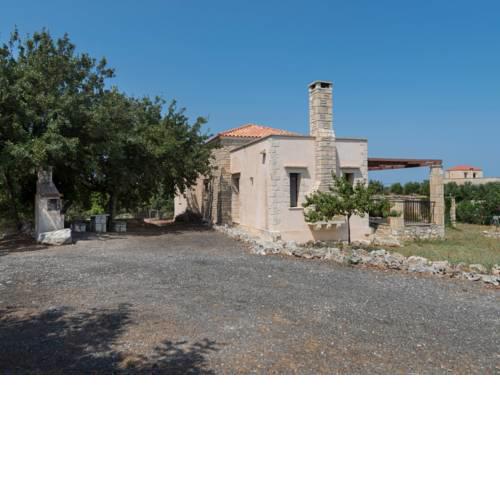 Nelida Villa