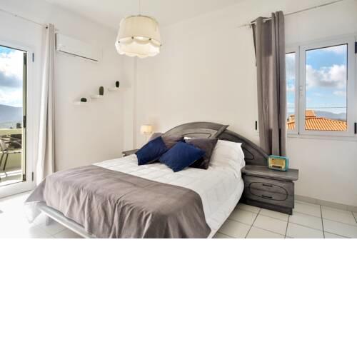 N`Eloas Luxurious Villa Spectacular View!