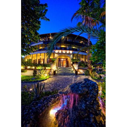 Nepheli Hotel